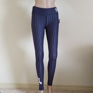 MLB New York Yankees Pinstripe Leggings